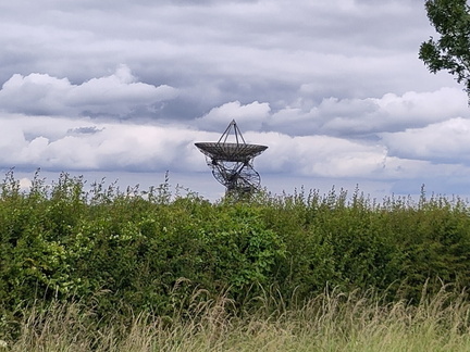 Radio telescope